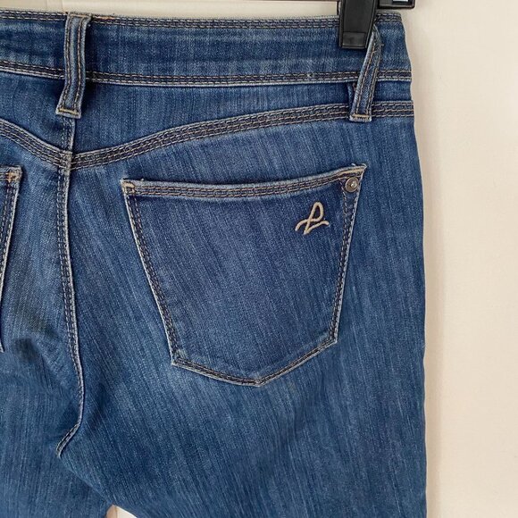 DL1961 Medium Wash Jeans - Picture 3 of 6